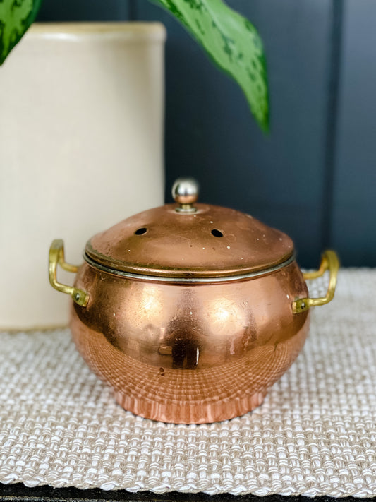 Small vintage potpourri pot